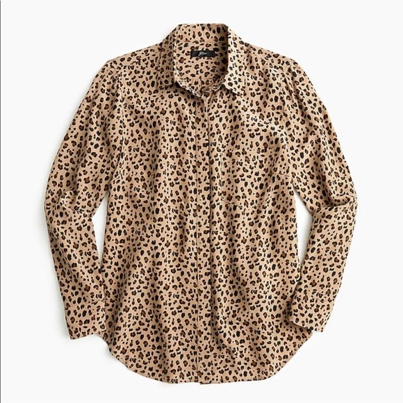 Silk button-up shirt in leopard - Picture 2 of 10